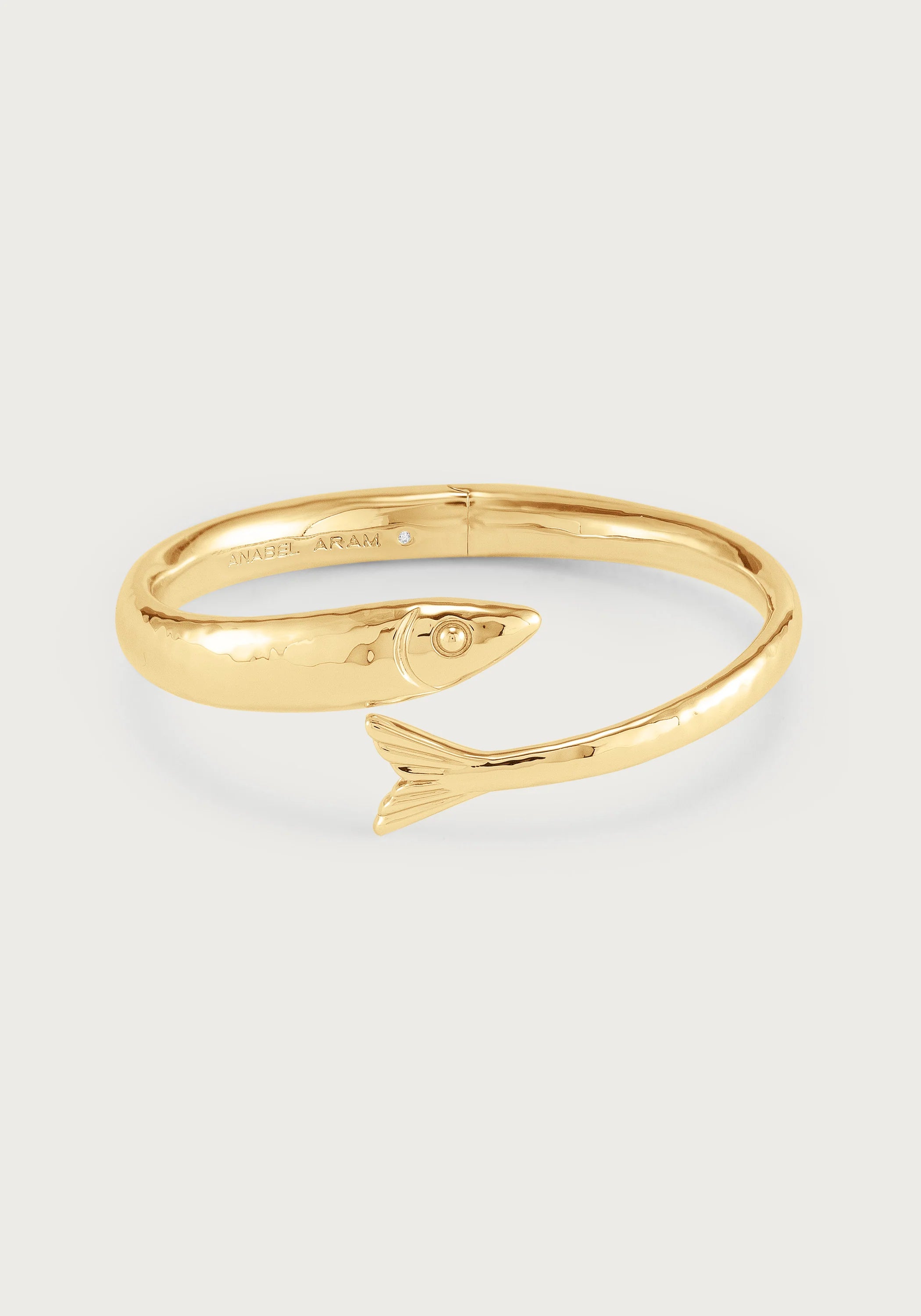 MILOS FISH CUFF